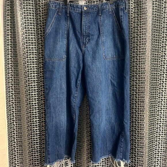 Universal Thread Denim - Universal Thread Cropped Jeans